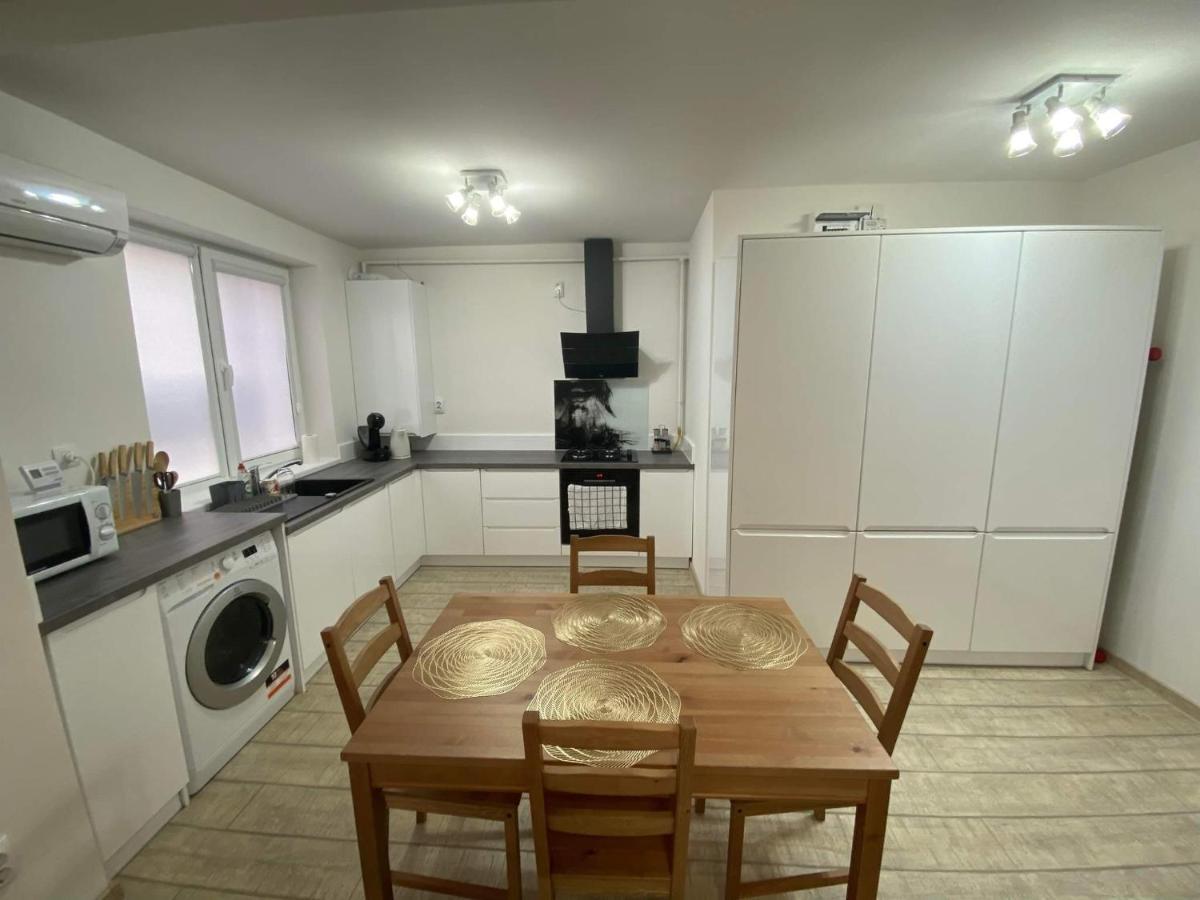 The Best Apartament Central Hunedoara Zewnętrze zdjęcie